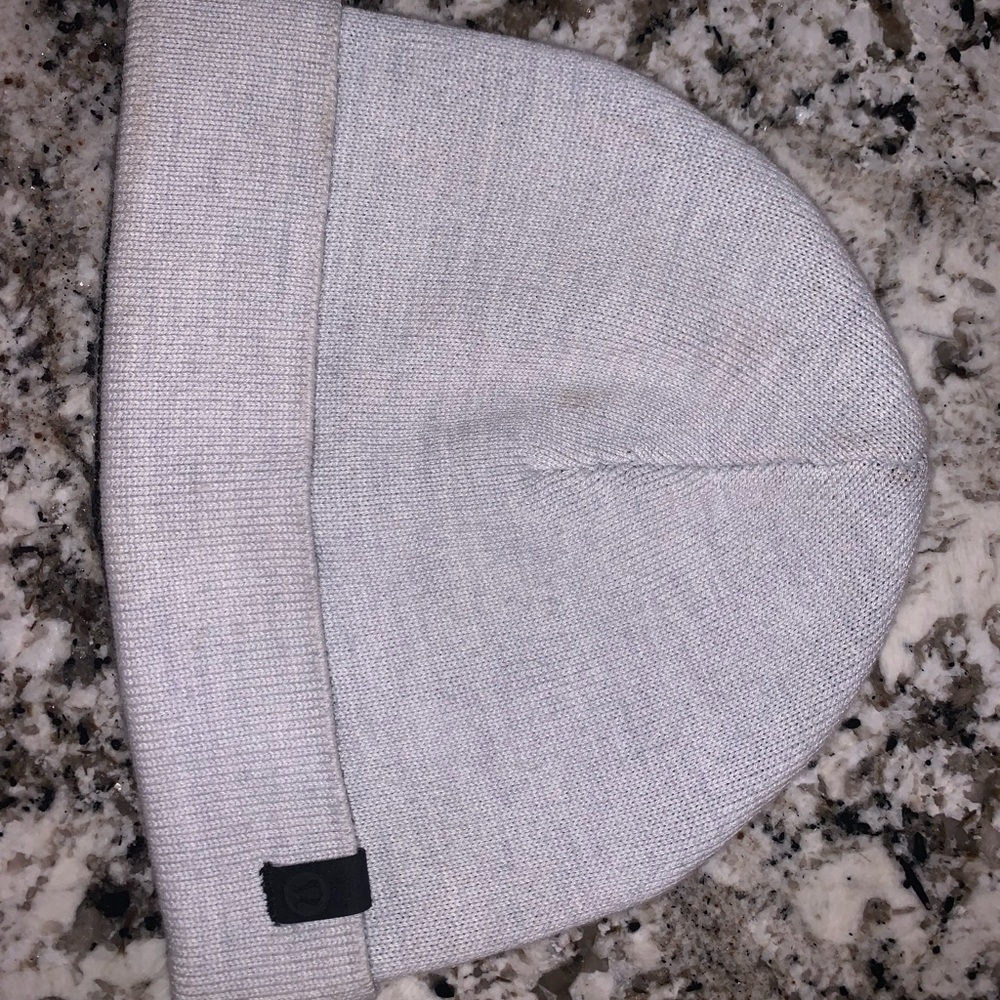 Lululemon Alpine Air Beanie